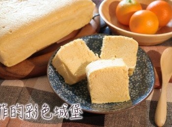 step10: 開動了！！！（瞧，擺設在後面的枕頭蛋糕一點也沒有回縮的狀況呢！）