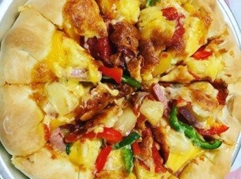 step7: 用上下火焗18分鐘，即成，用pizza刀切成6件。