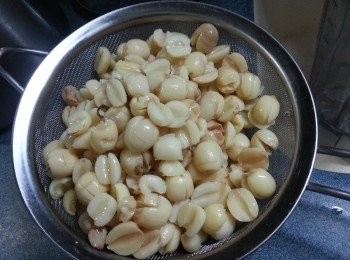 step3: 將以煮好焗淋的蓮子隔去水份