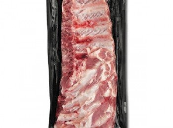 step1: 解凍及洗淨豬肋骨，抺乾水份，將豬肋骨放入密實袋，加入bbq sauce，搓勻，放入雪櫃醃一個晚上