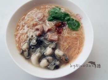 step7: 加入<span class="group_2">醬料</span>.蒜泥.少許烏醋.辣油提味.即完成˙