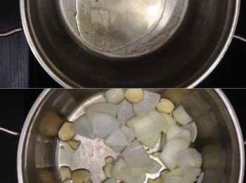 step7: 大鍋燒熱下油（油可多一點），下洋蔥、蒜頭炒香