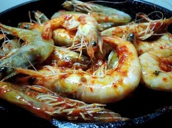 step3: 蝦子入鍋拌炒