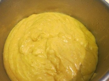 step16: - 煮至粘稠不再液狀﹐加入牛油煮勻，關火放涼即可