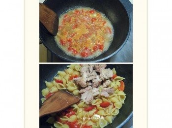 step4: 加一碗熱水煮滾 放入貝殼麵和雞腿