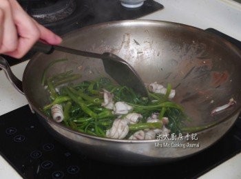 step6: 把菜回鑊兜勻，趁熱吃！