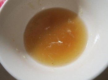 step3: 魚露.檸檬.糖.米酒攪拌均勻備用