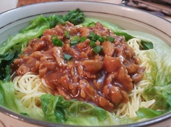 step4: 拌麵食是不錯的選擇，
也可以送飯，送粥=)