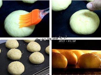 step4: 為發酵好的麵糰表面刷上一層蛋液
然後在上面灑上一些《白芝麻》
就可放入事先預熱好的烤箱中烘烤了。

烤箱設定：

上火：       180度
下火：       180度
烤盤放置：    上層
時間：      15分鐘

麵包進入烤箱前先於表面噴上一點水
烘烤至表面均勻上色即可取出。

※ 每台烤箱的狀況皆不相同，請依自家烤箱的狀況做調整設定。