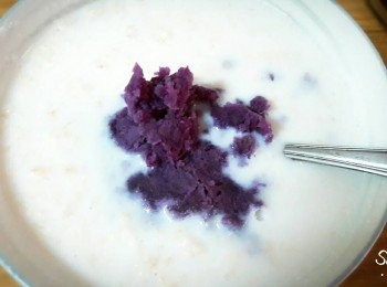 step5: 倒入容器中並加入紫薯泥拌勻