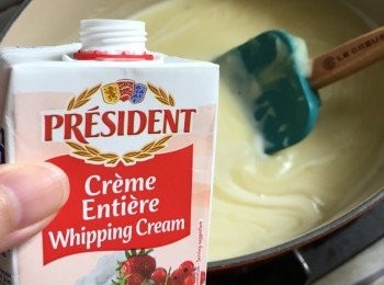 step9: 最後加入少許忌廉，慢火攪均即成