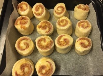 step7: 掃上蛋汁, 預熱焗爐180度