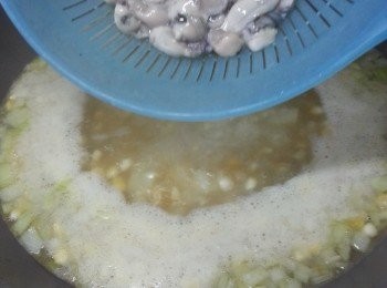 step10: 加入蠔仔煮約5分鍾
