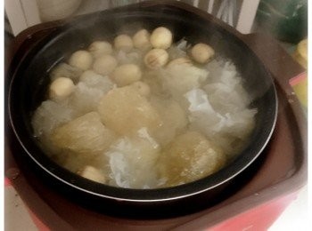 step3: 加入冰糖，再用基本模式多煮5分鐘。