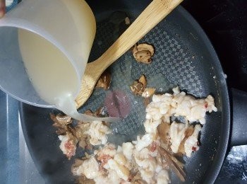 step11: 再倒入400g清雞湯煮滾