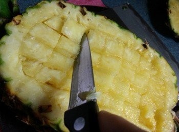 step9: 於每邊斜切,切出格仔形(必須要斜切才會成粒狀)