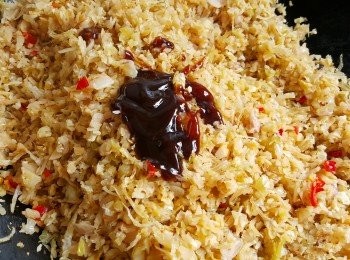 step7: 將榨菜粒回鑊，再下<span class="group_2">調味</span>一同拌炒。