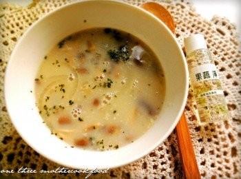 step4: 好喝又方便的湯品就完成了XD 有了 採用雙歐盟有機洗淨因子，天然溫和無負擔。 泡沫細緻好沖淨，中性配方。 第三公證單位檢驗，比清水更能洗去農藥且洗劑不殘留。 這道都是蔬菜的菜餚，清洗工作就交給Dr's Formula果蔬淨啦~ 採用雙歐盟有機洗淨因子，天然溫和無負擔。 泡沫細緻好沖淨，中性配方。 第三公證單位檢驗，比清水更能洗去農藥且洗劑不殘留。 這道都是蔬菜的菜餚，清洗工作就交給Dr's Formula果蔬淨啦~