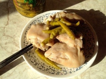 step8: 裝入罐子里，連湯一起，泡1、2小時，或放冰箱更長時間。取出可按個喜歡加入醬汁即可。