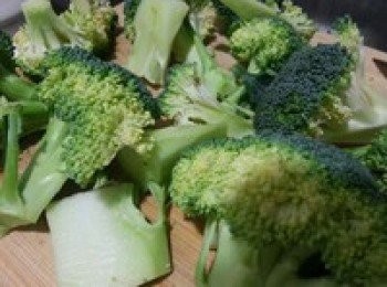 step1: 西蘭花切朵