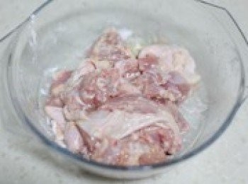 step3: 加入澱粉翻扮均勻。