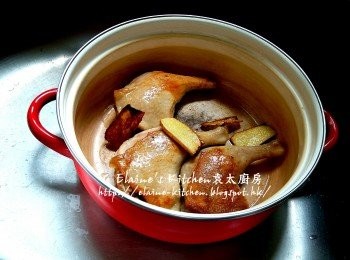 step4: 連同薑片盛起放入另一煲內