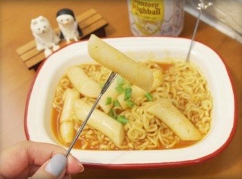 step7: 用叉子凸起來吃更有感覺:) 年糕好嫩哦~~~