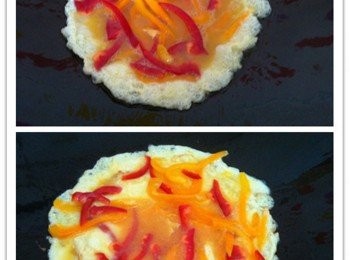 step2: 取出鍋加入適量的食油，油熱將攪拌好的<span class="group_1">食材</span>加入鍋內，中火將蛋汁和燈籠椒撥開，前後煎至金黃色即可~