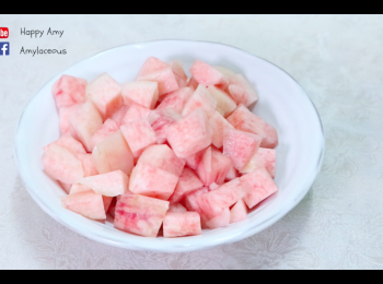 step4: 白桃 去皮切成小粒，備用。