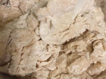 step1: 製作前一天，除油份外，其餘材料用刮拌成麵糰，