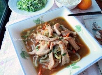 step7: 起鍋前，再灑上ㄧ次黑胡椒粗粒更香。不輸外面餐廳賣的喔～