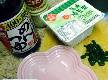 step1: 芝麻醬與鰹魚汁混合備用。
