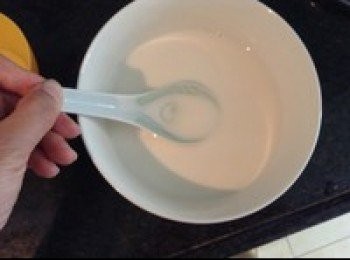 step3: 然後把2倒入1裡，再混合