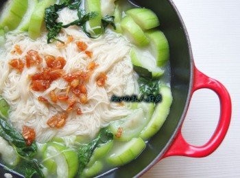 step7: 麵線的口感和鹹味結合了絲瓜自然的鮮甜,完全不用放鹽都好好吃。