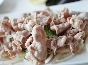 step7: 五花肉片放在上層