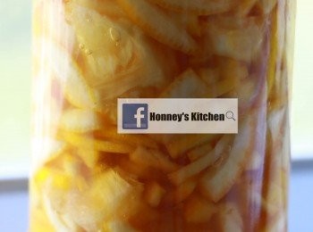 step4: 放在室溫一個晚上直至所有糖完全溶解, 然後放入雪櫃冷藏 (最少要10天至15天以上)