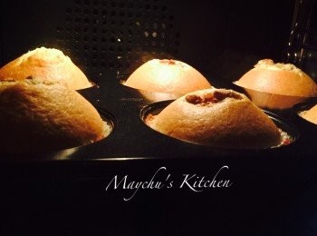 step5: 以220度焗約3分鐘至表面呈微金黄，然後轉180度再焗12分鐘即成。