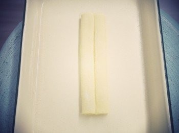 step4: 折第三次後會碰在一塊囉 ❤