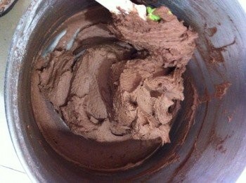 step5: 攪拌均勻，但不要攪拌過度。