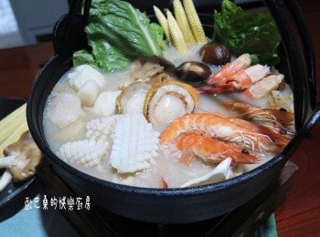 step5: 最後加入海鮮<span class="group_1">材料</span>即完成