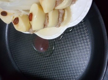 step11: 將蒸好豆腐的水份倒入鑊中