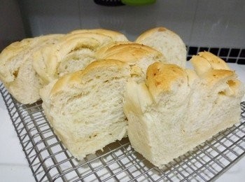 step5: 放入已預熱焗爐用180度焗30-35分鐘。