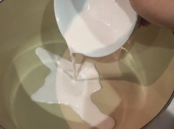 step4: 另一方面將石膏粟粉混合液倒進另一煲內