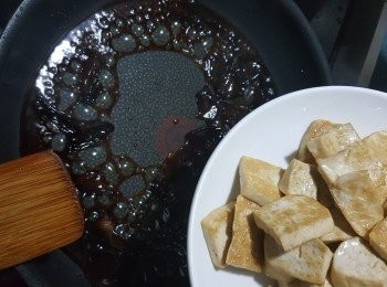 step6: 加入己經煎香的黑木耳拌勻後上碟