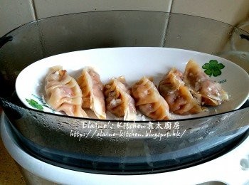 step14: 蒸左15分鐘的餃子再焗5分鐘至熟透即可