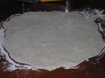 step2: 擀開，撒些鹽