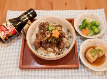 step12: 搭配點小配菜就是一道超下飯好吃的料理喔!