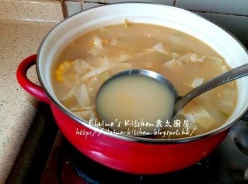 step11: 最後加少許鹽及胡椒粉調味拌勻煮滾 , 再熄火焗30分鐘即可