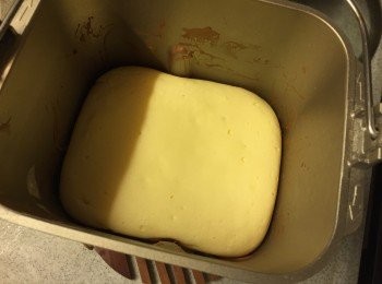 step6: 完成後取出桶, 放涼 (否則倒出來會散的)