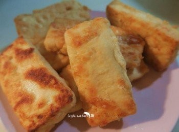 step2: 兩面煎至金黃酥脆.盛起備用